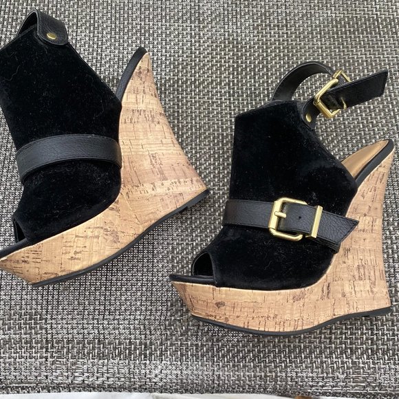 ~Ladies Shoe Dazzle Black Suede Gold Buckle Wedge Cork Slides/Heels~6.5M~NEW!~ - Picture 1 of 9